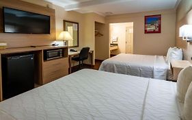 Quality Inn Near Mammoth  2*